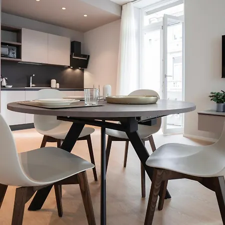 The Corner Elegant Apartman *