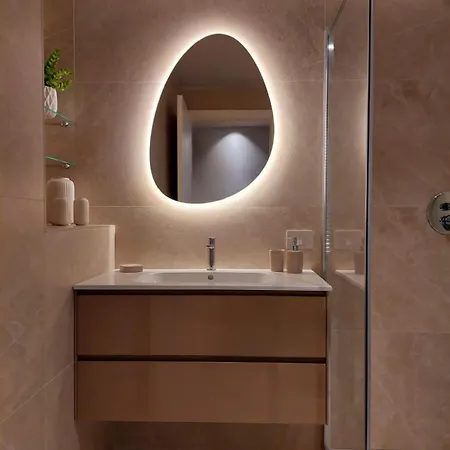 The Corner Elegant *