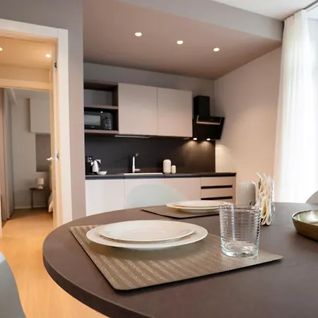 The Corner Elegant Apartman