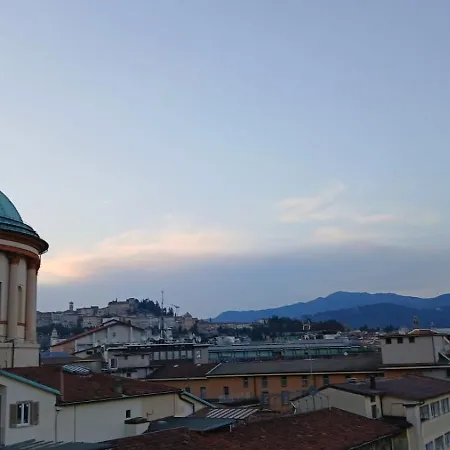 The Corner Elegant *