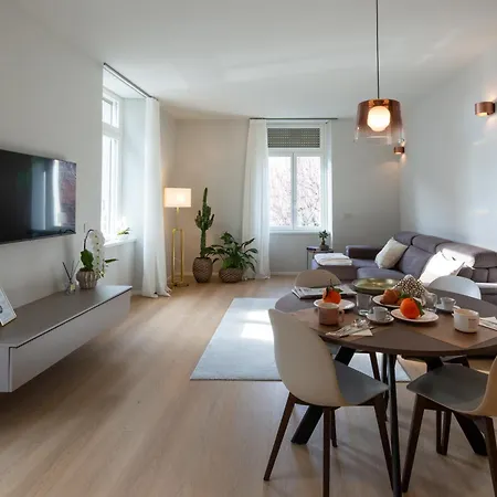 Διαμέρισμα The Corner Elegant Μπέργκαμο