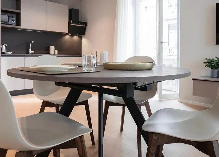 The Corner Elegant アパート *