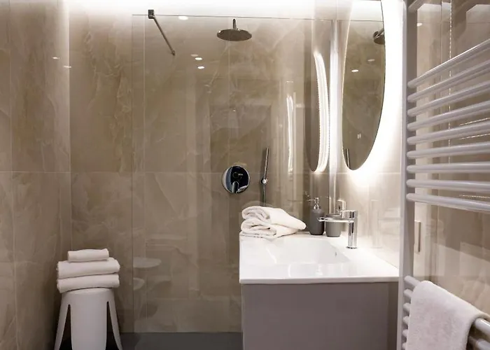 The Corner Elegant *