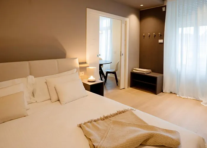 The Corner Elegant アパート