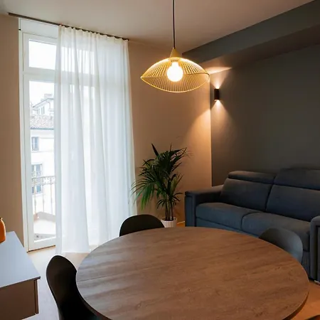 The Corner Elegant 公寓 *